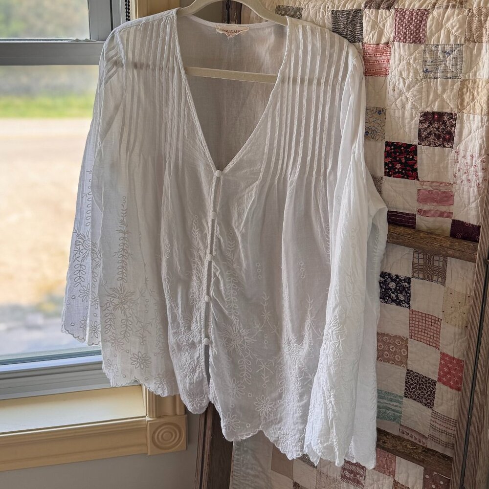 Solitaire Flowy Embroidered Top